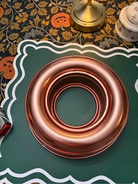 Copper-Finish Donut Bundt Cake Pan - Home Dining